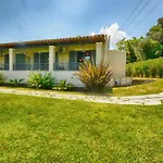 Cozy Family Friendly Apartment With Large Garden Close To Beaches - Dirella