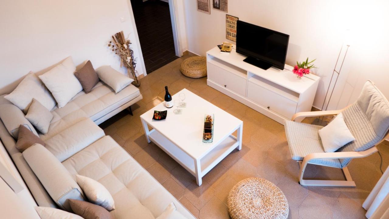 Cozy Family Friendly With Large Garden Close To Beaches - Dirella Apartment Kynopiástai