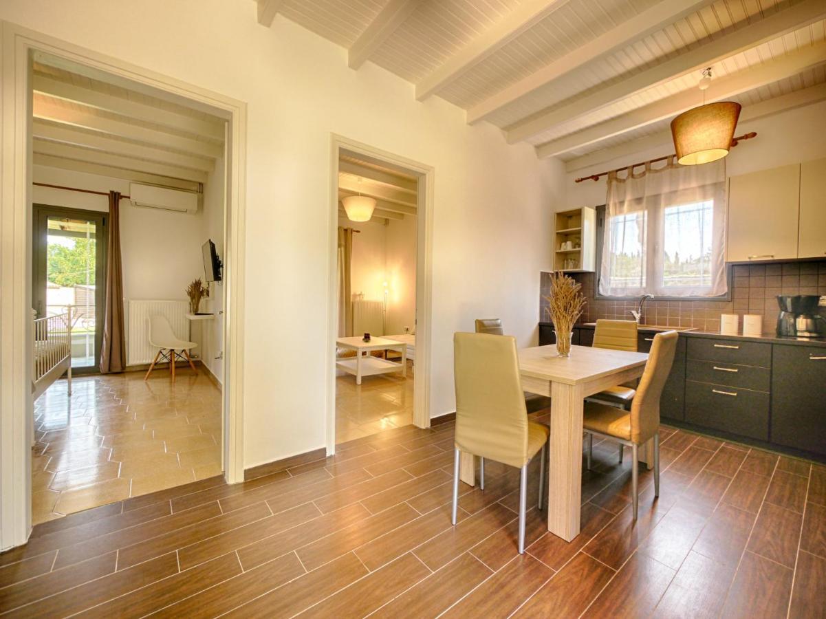 Cozy Family Friendly With Large Garden Close To Beaches - Dirella Apartment *