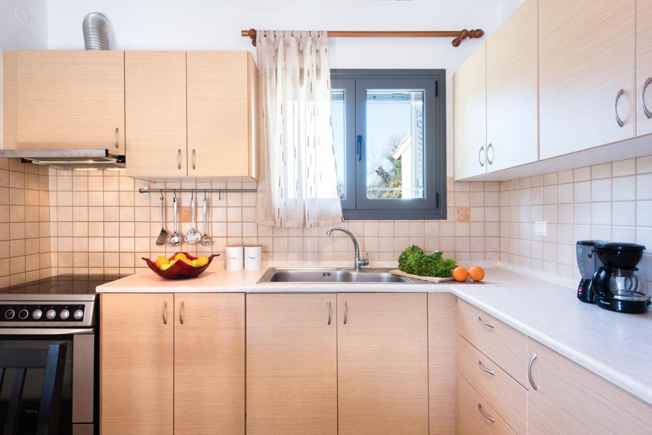 Cozy Family Friendly With Large Garden Close To Beaches - Dirella